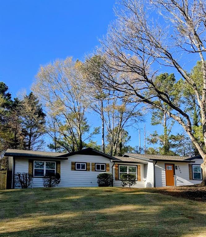 3326 Moravia Dr., Lithonia, GA 30038