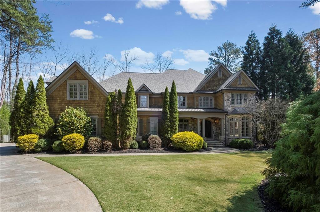 108 Waters Edge Dr., Woodstock, GA 30188