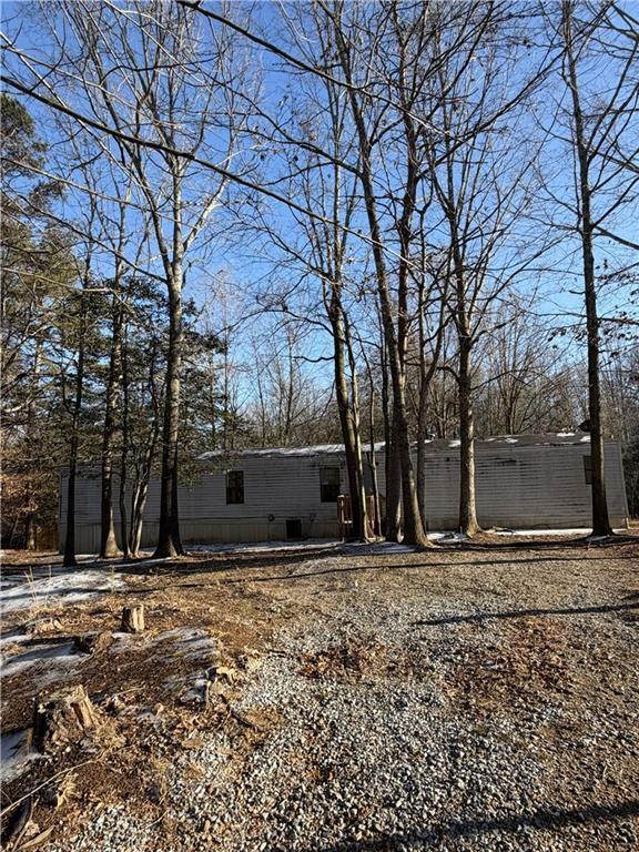 200 Spruce Ln., Cornelia, GA 30531