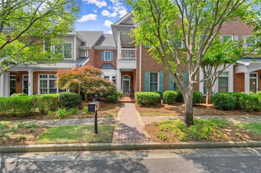 8730 Parker Pl., Roswell, GA 30076