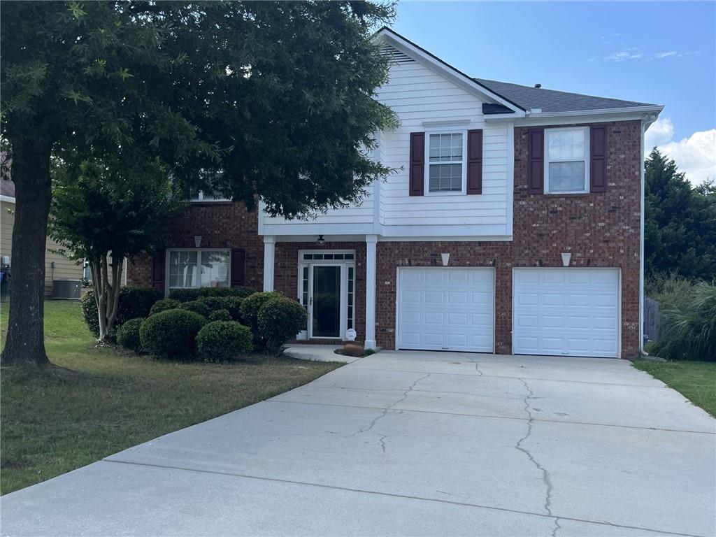 3184 Elmwood Ct., Atlanta, GA 30349