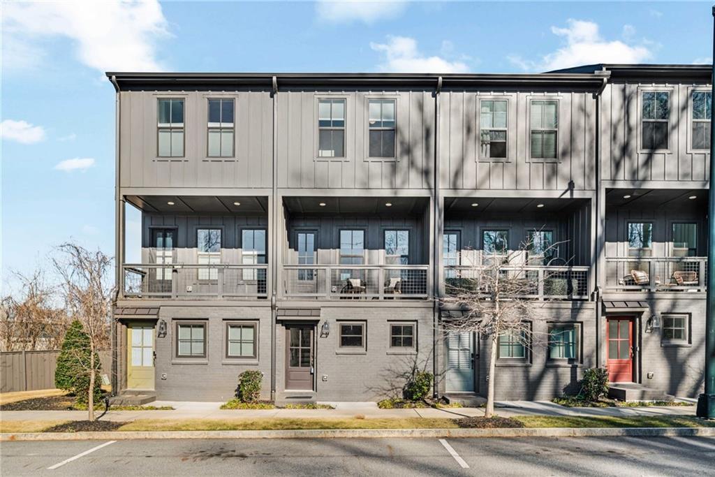 942 Spencer Ave., Atlanta, GA 30318