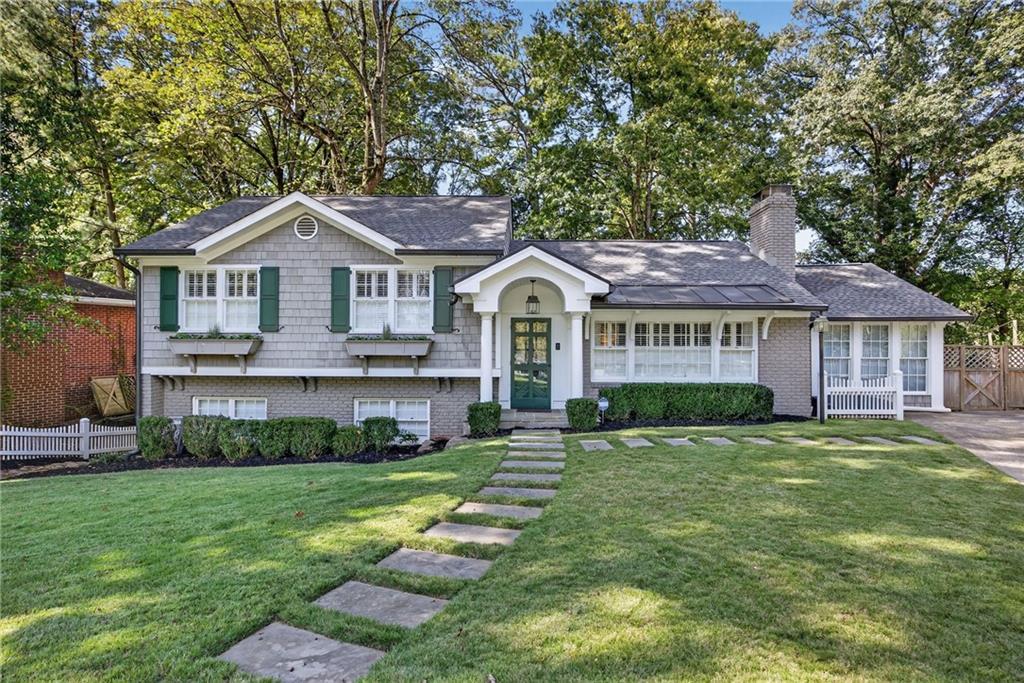 1072 Northcliffe Dr., Atlanta, GA 30318