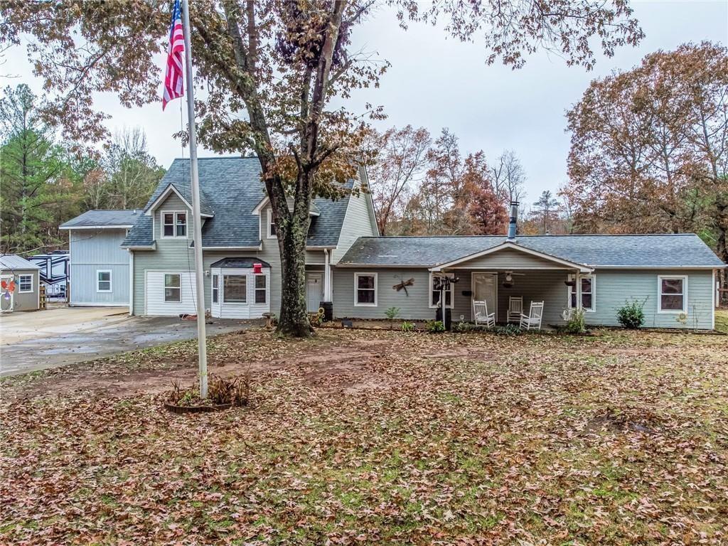 53 Black Rd., White, GA 30184