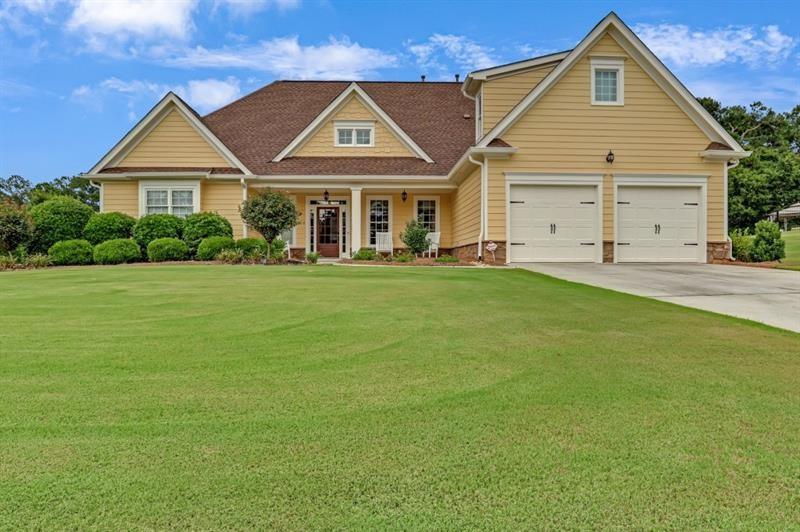 1006 Silver Thorne Dr., Loganville, GA 30052