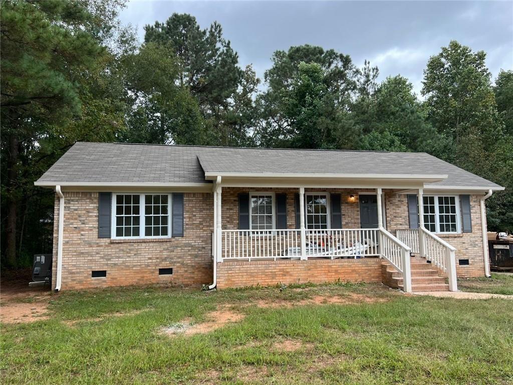 65 Faye Kight Cir., Hartwell, GA 30643