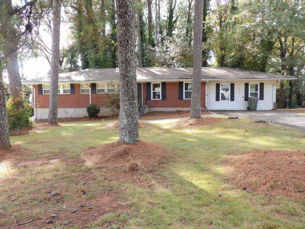 1939 Shepherd Cir., Atlanta, GA 30311