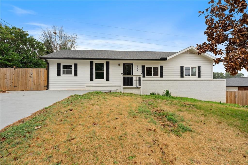 766 Longleaf Dr., Forest Park, GA 30297