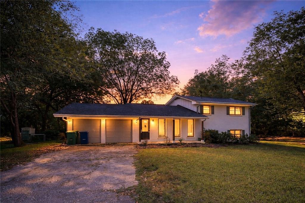 2761 Zane Grey Dr., Atlanta, GA 30316