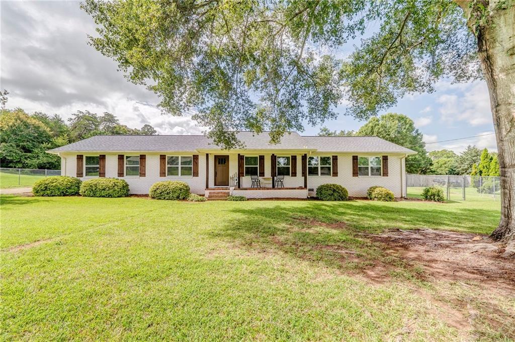 109 Lake St., Rockmart, GA 30153