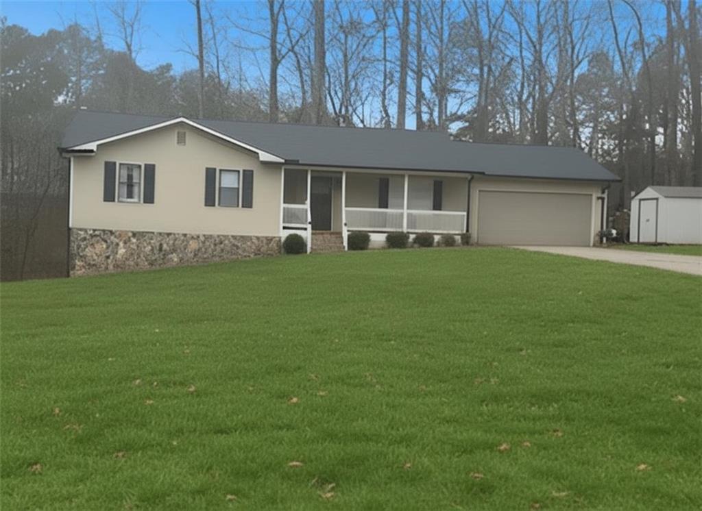 222 Robin Ln., Stockbridge, GA 30281