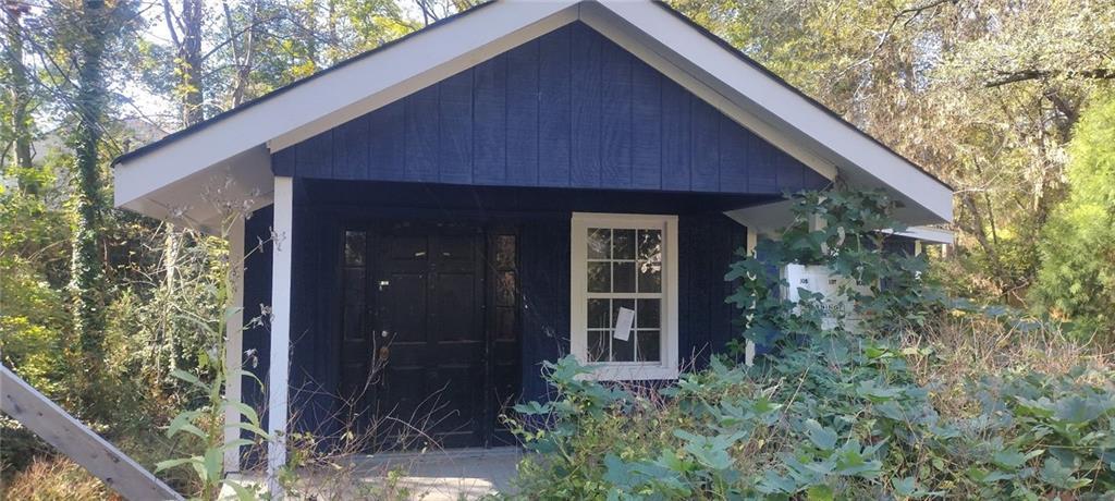 2535 Edwards Dr., Atlanta, GA 30318