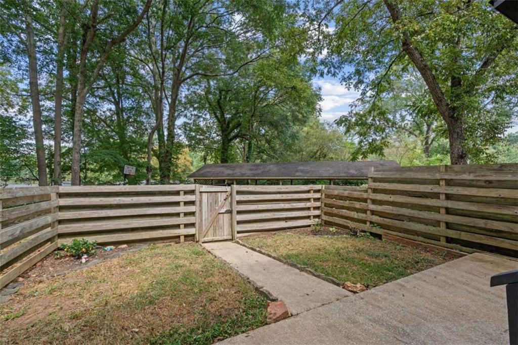 541 North White St., Carrollton, GA 30117