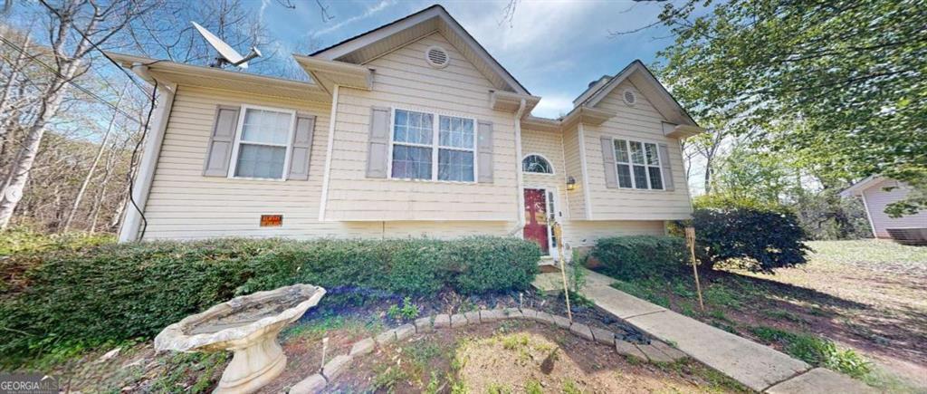 15 Huntington Dr., Grantville, GA 30220