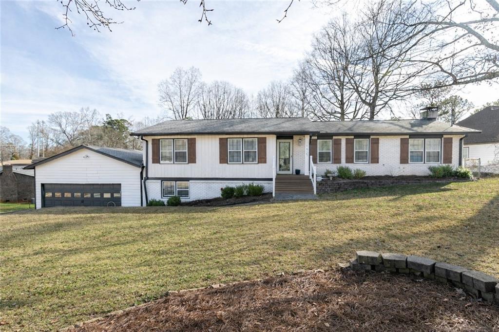 1527 Dupree Rd., Woodstock, GA 30189