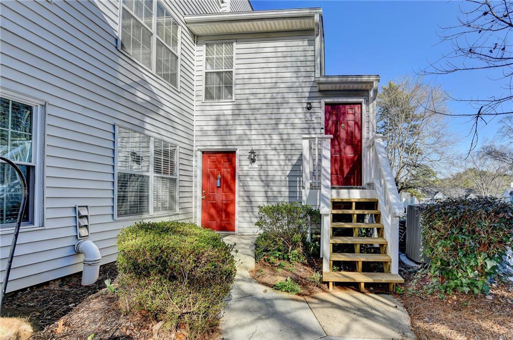 1304 Glenleaf Dr., Peachtree Corners, GA 30092