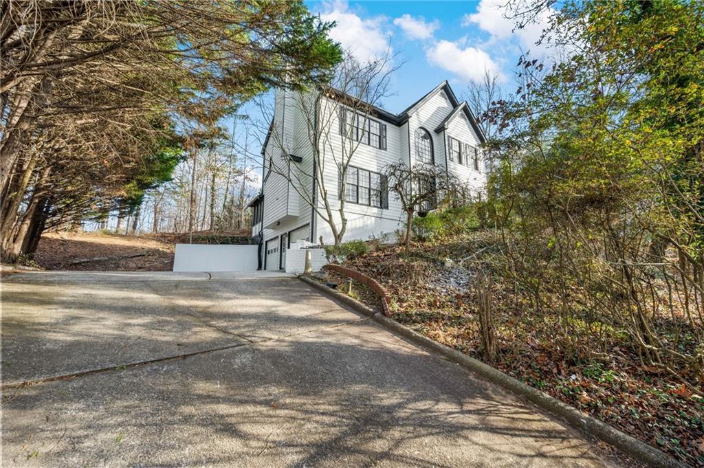 2250 Chickering Ct., Cumming, GA 30041