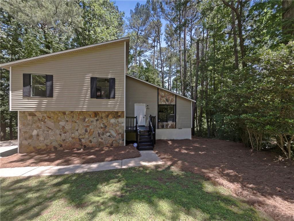 3924 Chimney Ridge Ct., Ellenwood, GA 30294