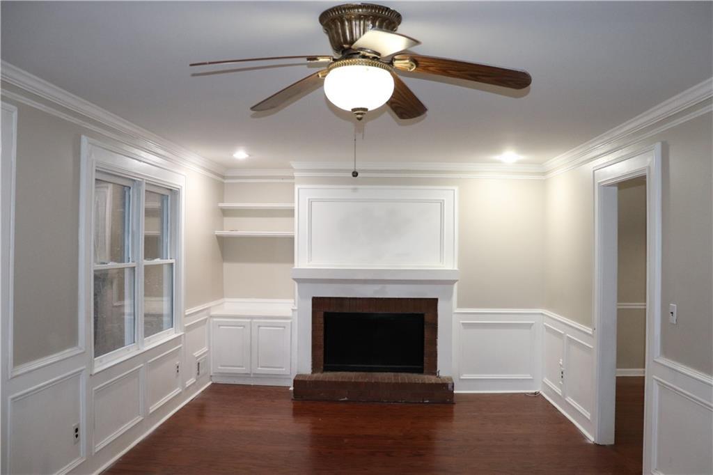 932 Granite Springs Ln., Stone Mountain, GA 30083