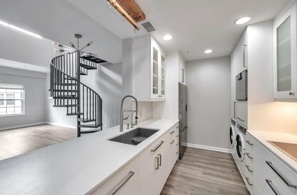 1074 Peachtree Walk #B504, Atlanta, GA 30309