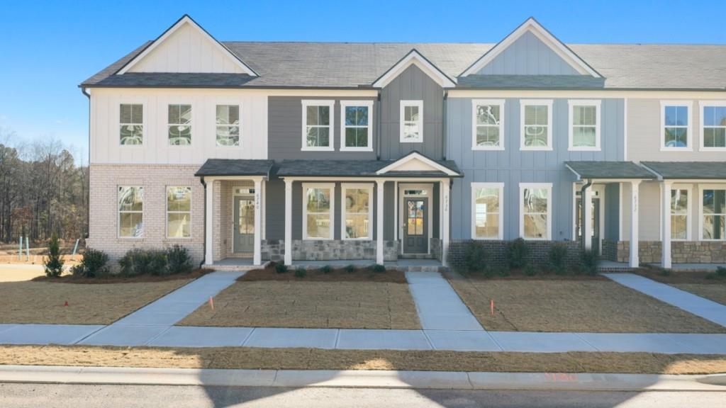 6736 Leigh St., Flowery Branch, GA 30542
