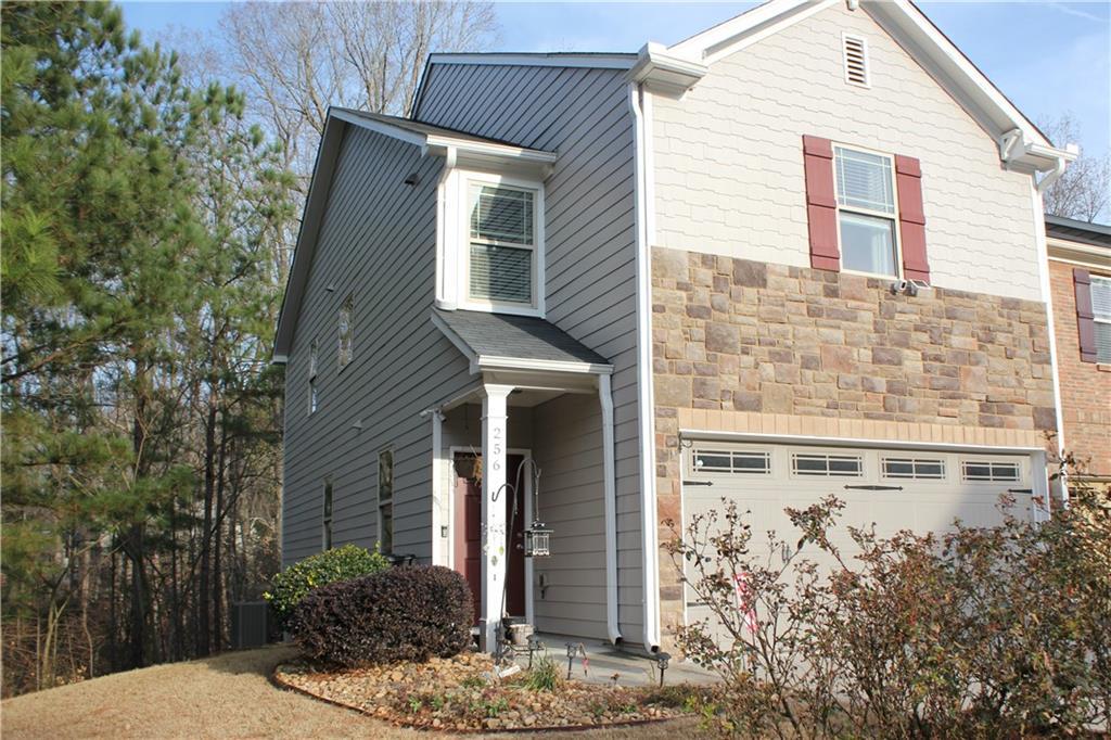 256 Bobbie Way, Woodstock, GA 30189