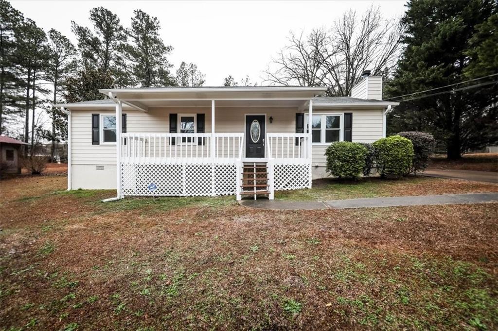 106 Village Dr., Hiram, GA 30141