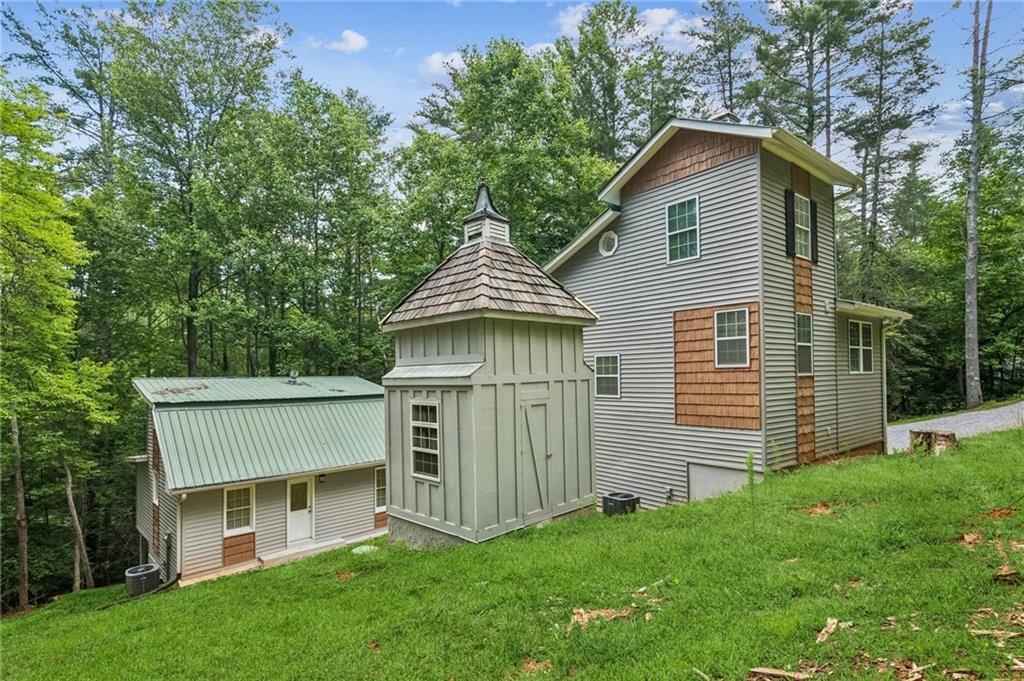 375 Deerfield Dr., Dahlonega, GA 30533