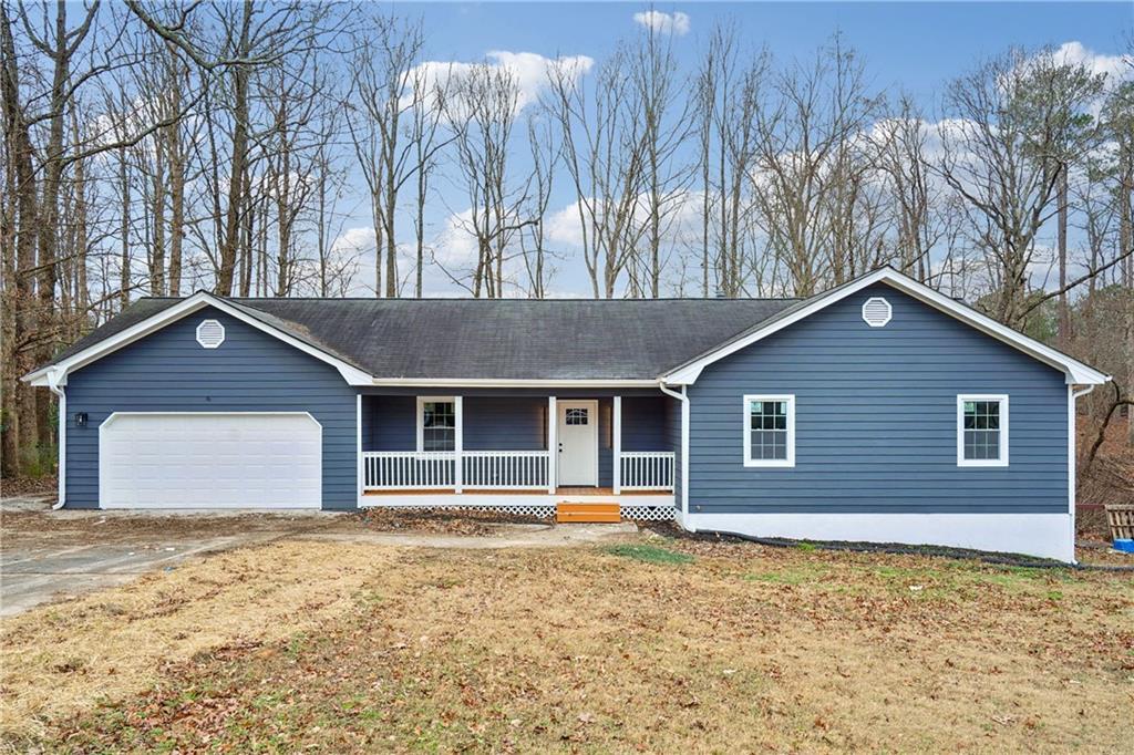 810 Winnbrook Dr., Dacula, GA 30019