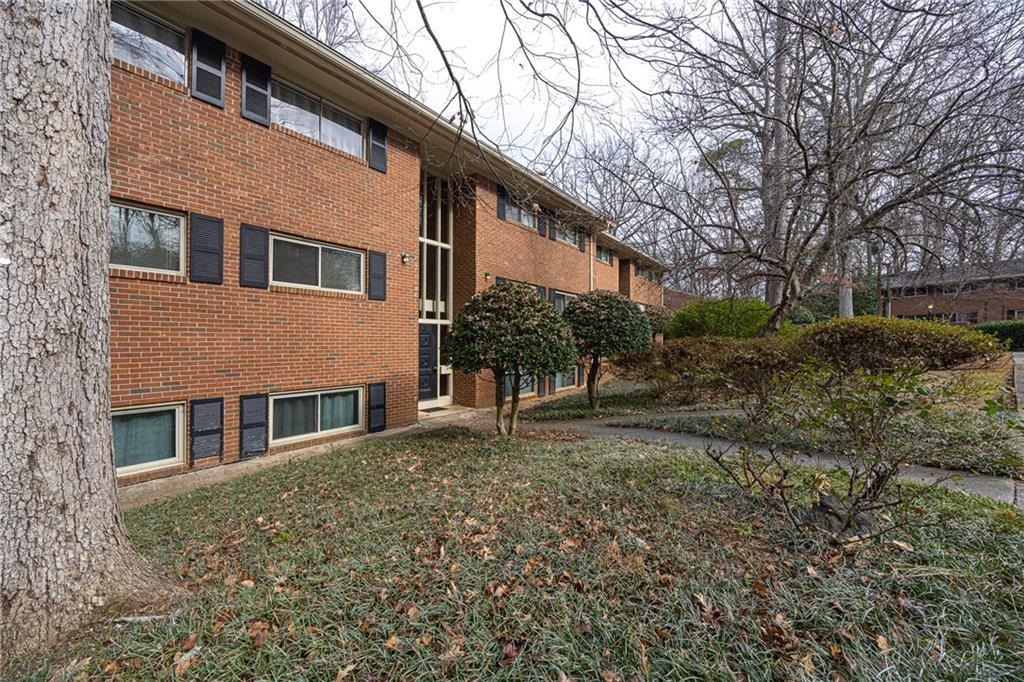 1111 Clairemont Ave. #J2, Decatur, GA 30030