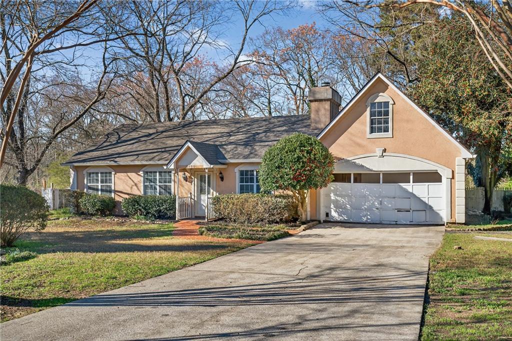 3400 Brookview Dr., Loganville, GA 30052