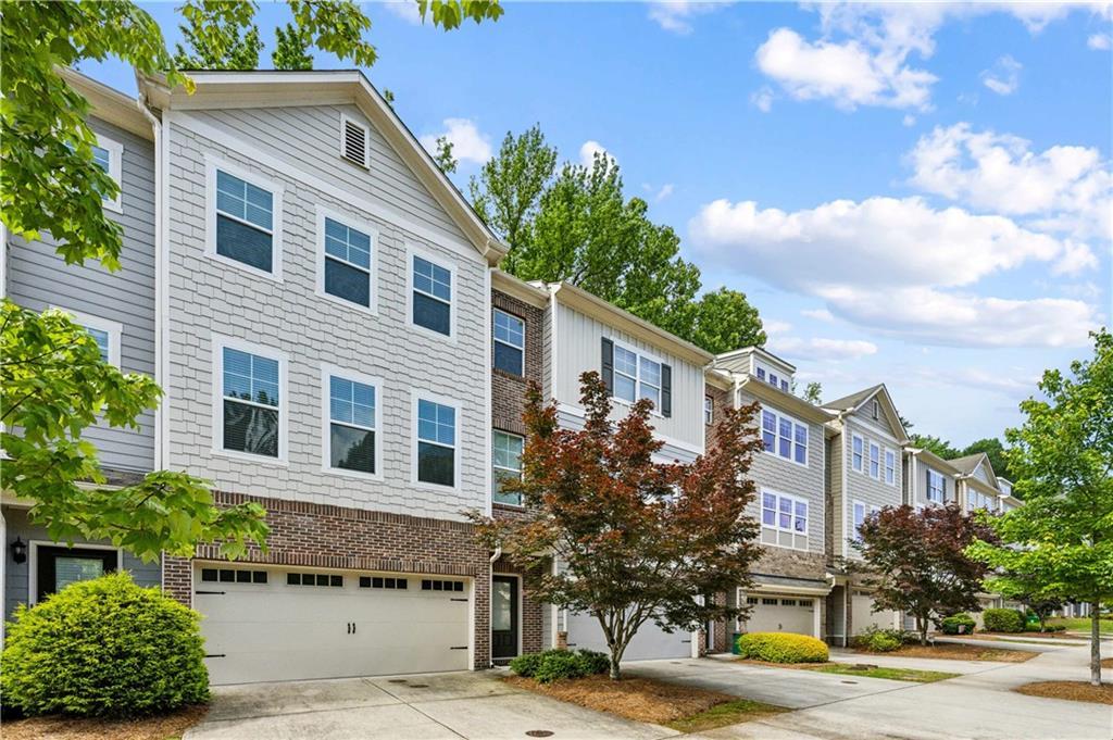 2817 White Oak Ln., Decatur, GA 30032