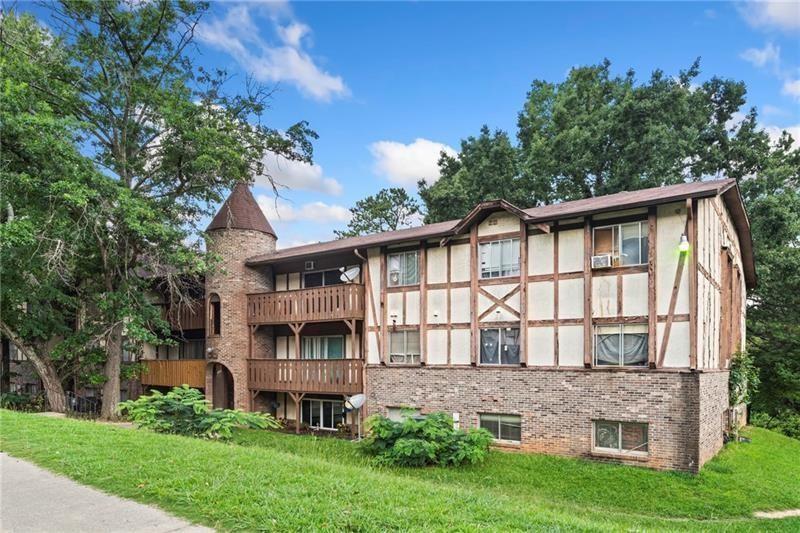 1315 Camelot Dr., Atlanta, GA 30349