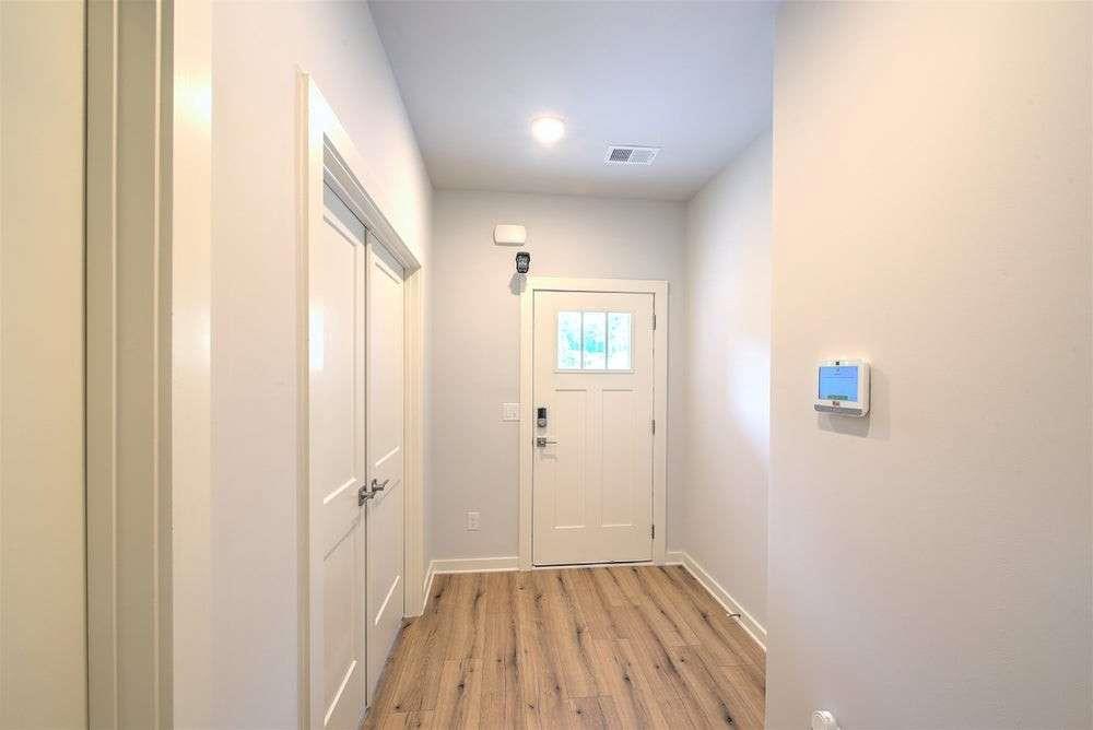 132 Post Oak Dr., Jackson, GA 30233