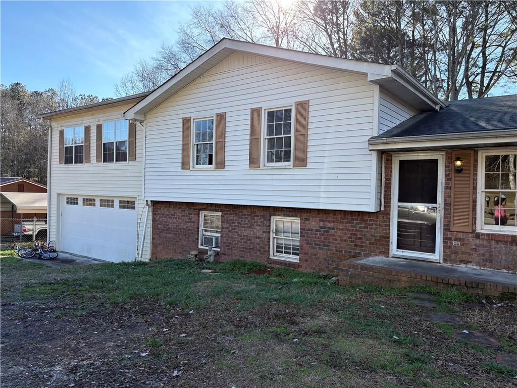 70 Henson Cir., Carrollton, GA 30117