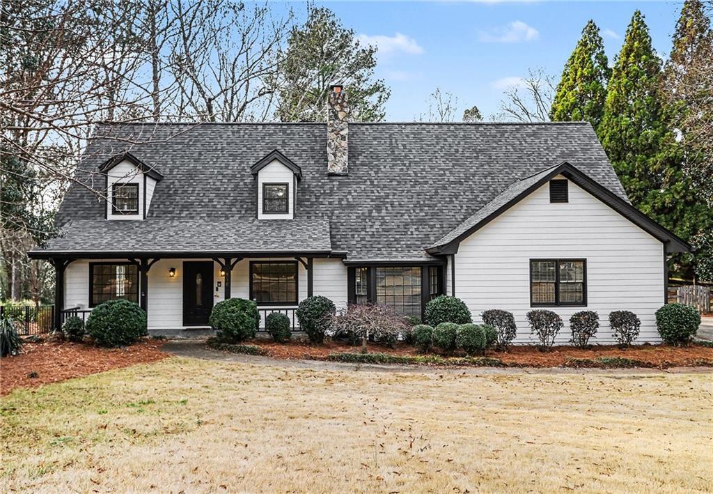 910 Windsor Trl, Roswell, GA 30076