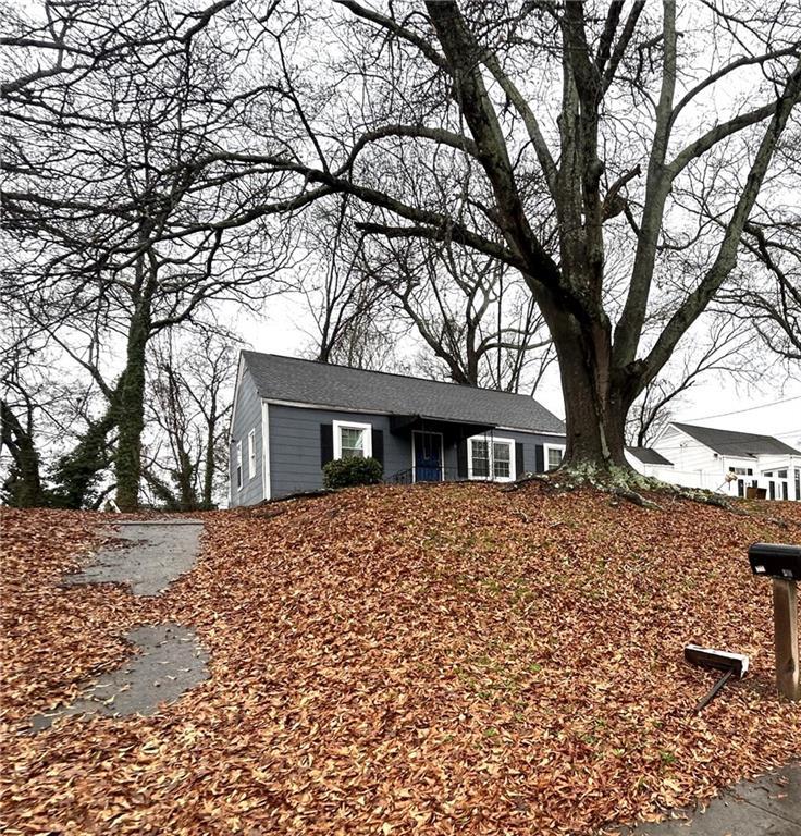 540 Hamilton E Holmes Dr., Atlanta, GA 30318