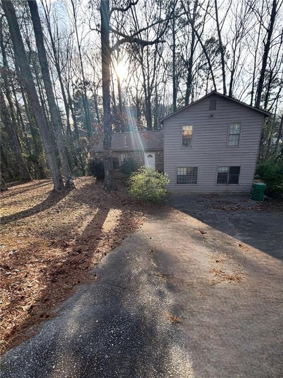 1014 Rampart Pl., Stone Mountain, GA 30088