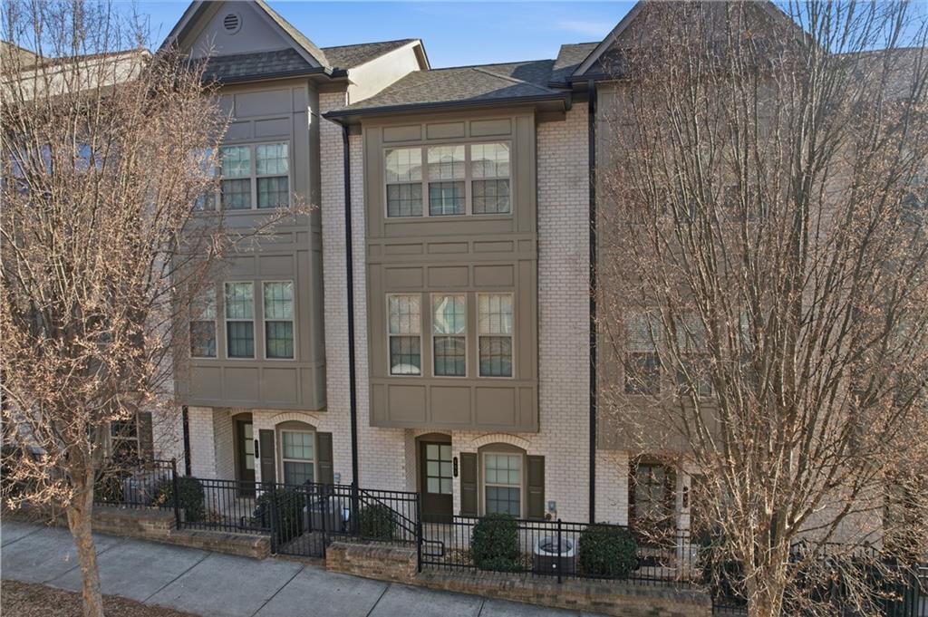 555 NE Broadview Pl., Atlanta, GA 30324