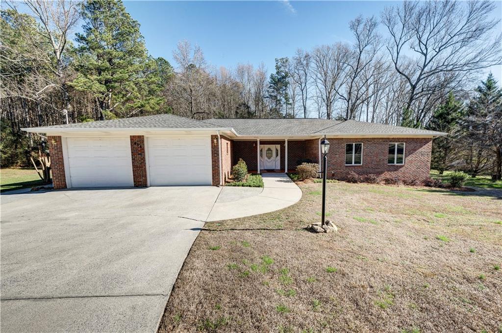 636 Tucker Hollow Rd., Calhoun, GA 30701