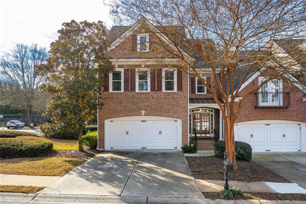 3512 Village Green Dr., Roswell, GA 30075