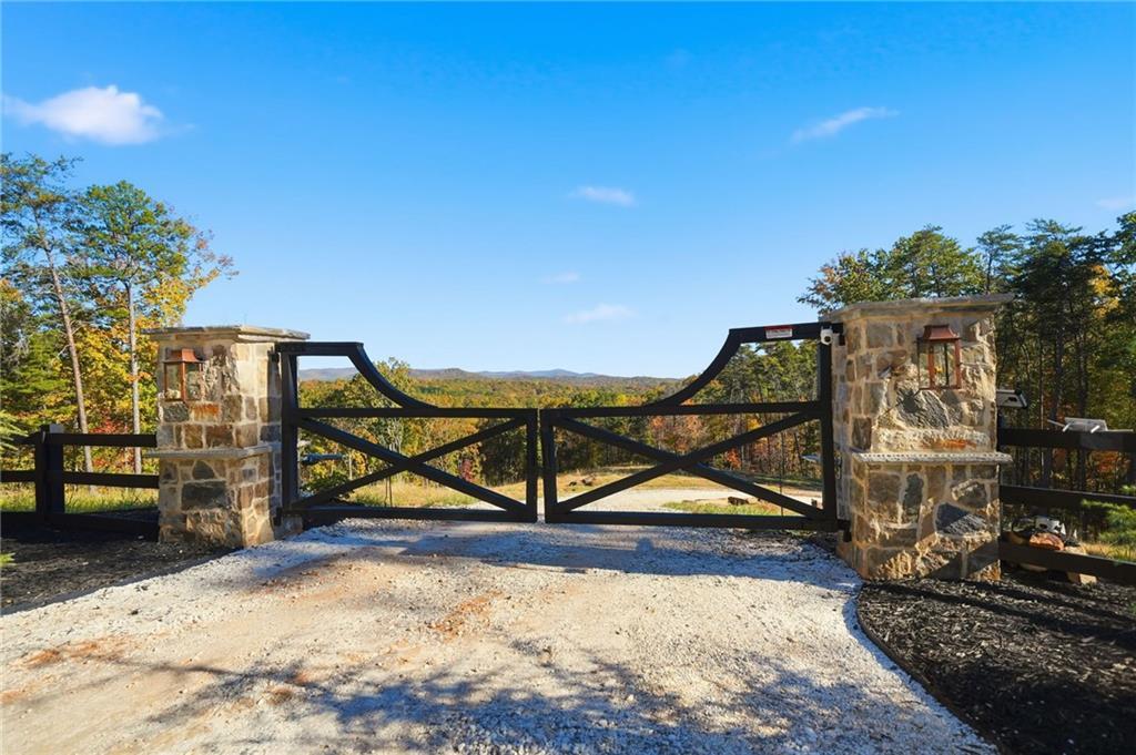 1500 Sunset Tr., Talking Rock, GA 30175