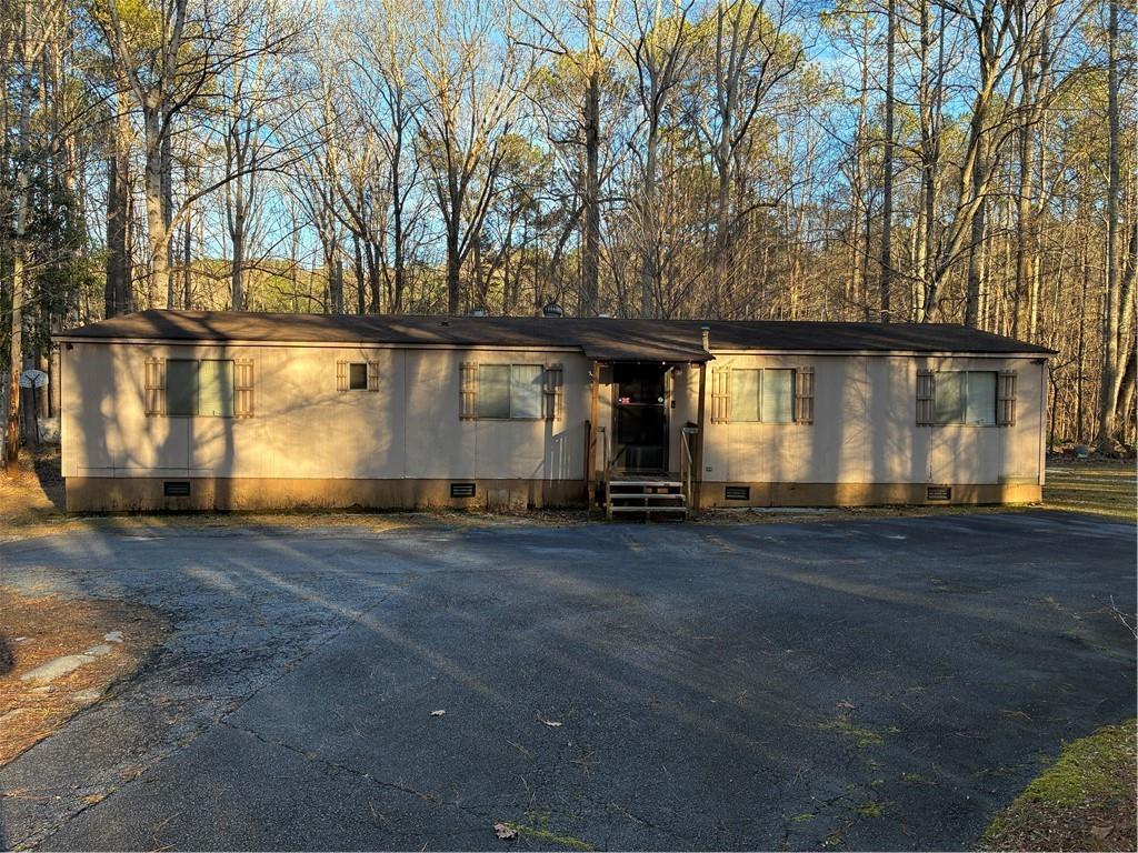 208 Manors Mill Rd., Dallas, GA 30157
