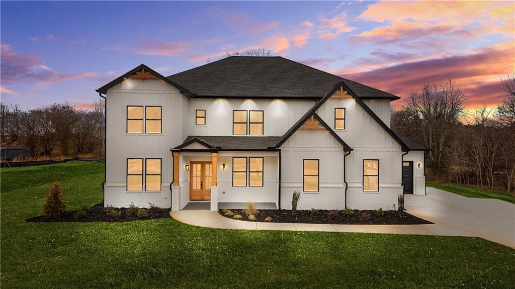 113 Skelton Rd., Hoschton, GA 30548