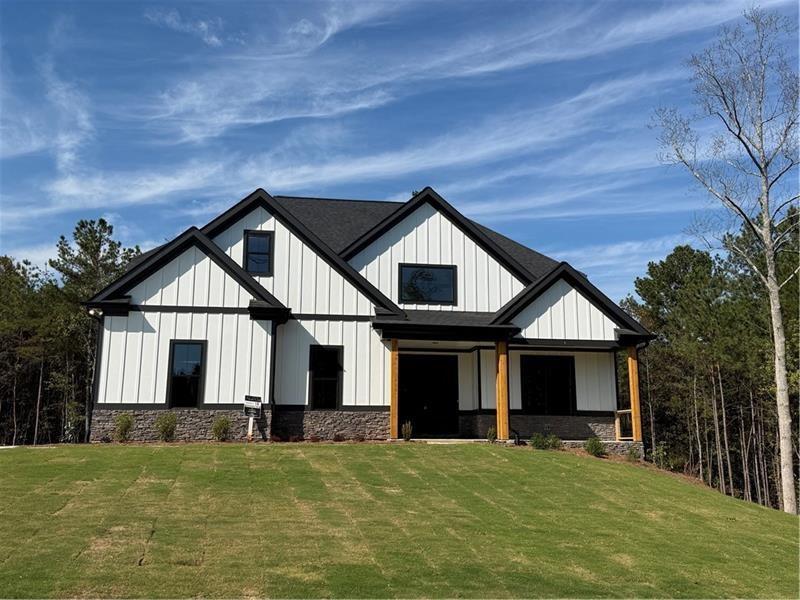 1017 Cable Rd., Waleska, GA 30183