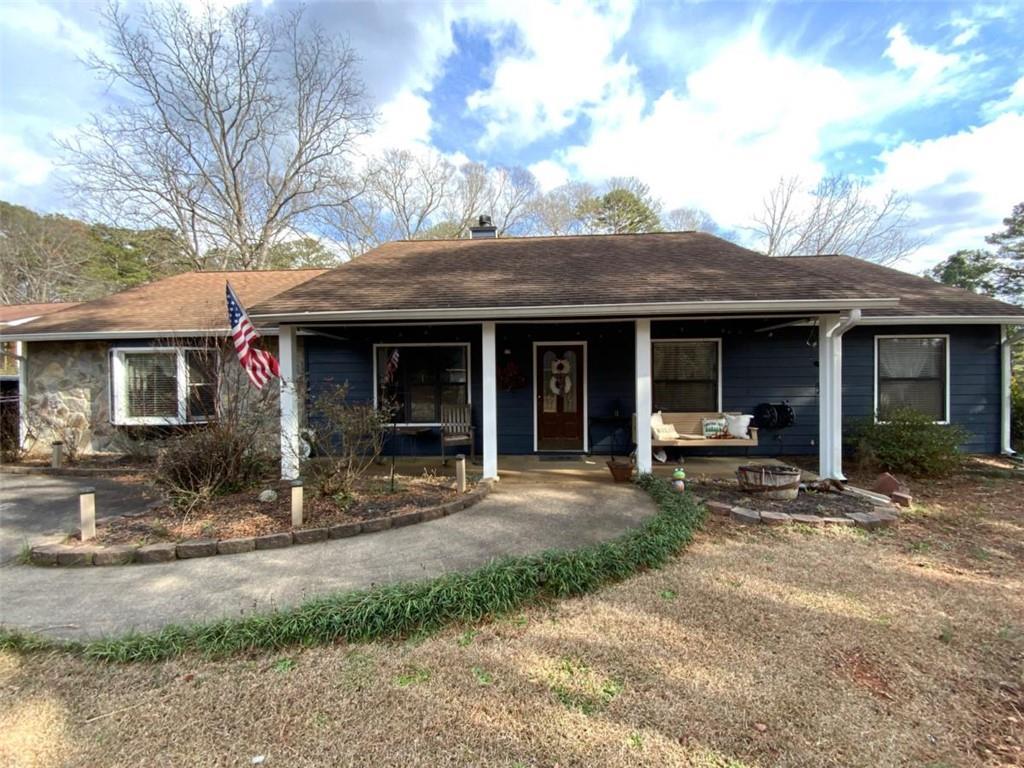 5329 Memorial Ln., Powder Springs, GA 30127