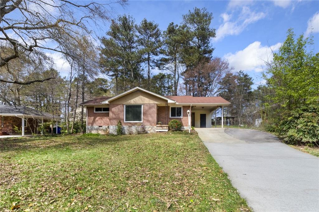 2042 Shady Ln., Tucker, GA 30084