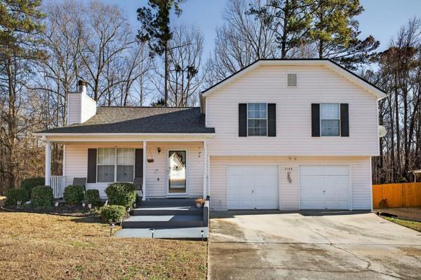 7183 New Dale Rd., Rex, GA 30273