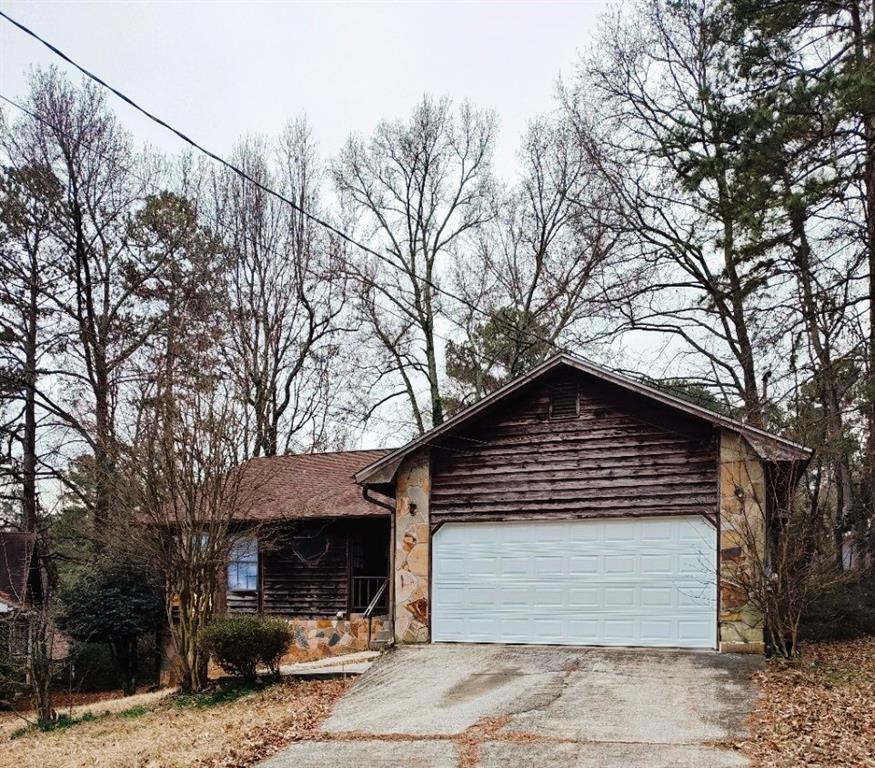 629 Woodsong Ln., Stone Mountain, GA 30087