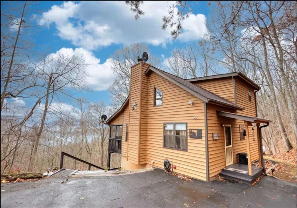 2531 Hunter Rd., Hiawassee, GA 30546